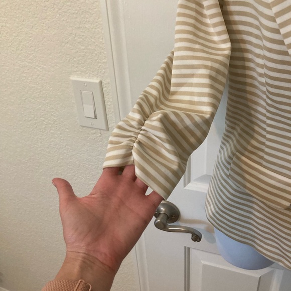 Quarter length striped blazer - Picture 3 of 7